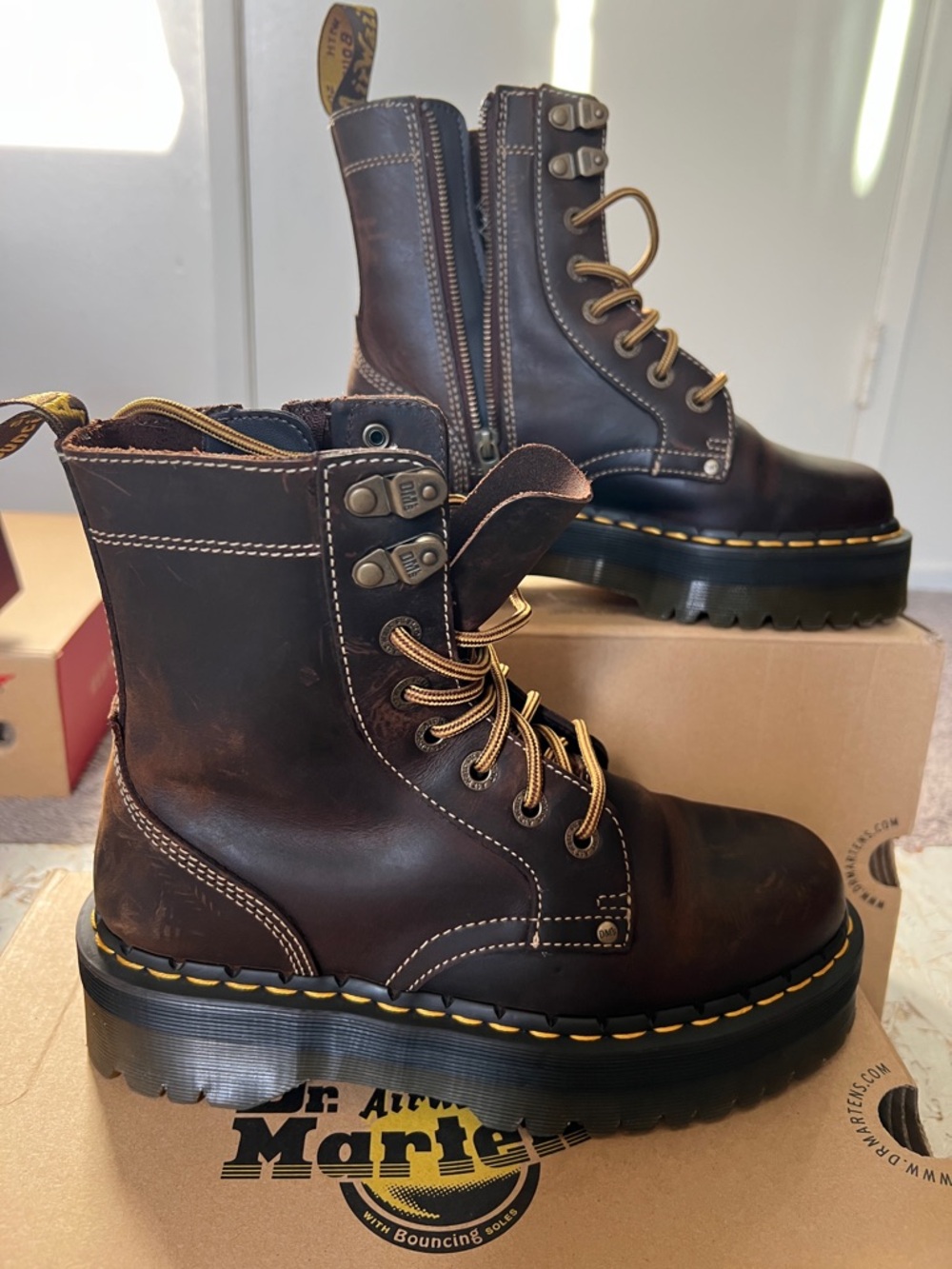 Dr. Martens Jadon Arc Crazy Horse Platform boots